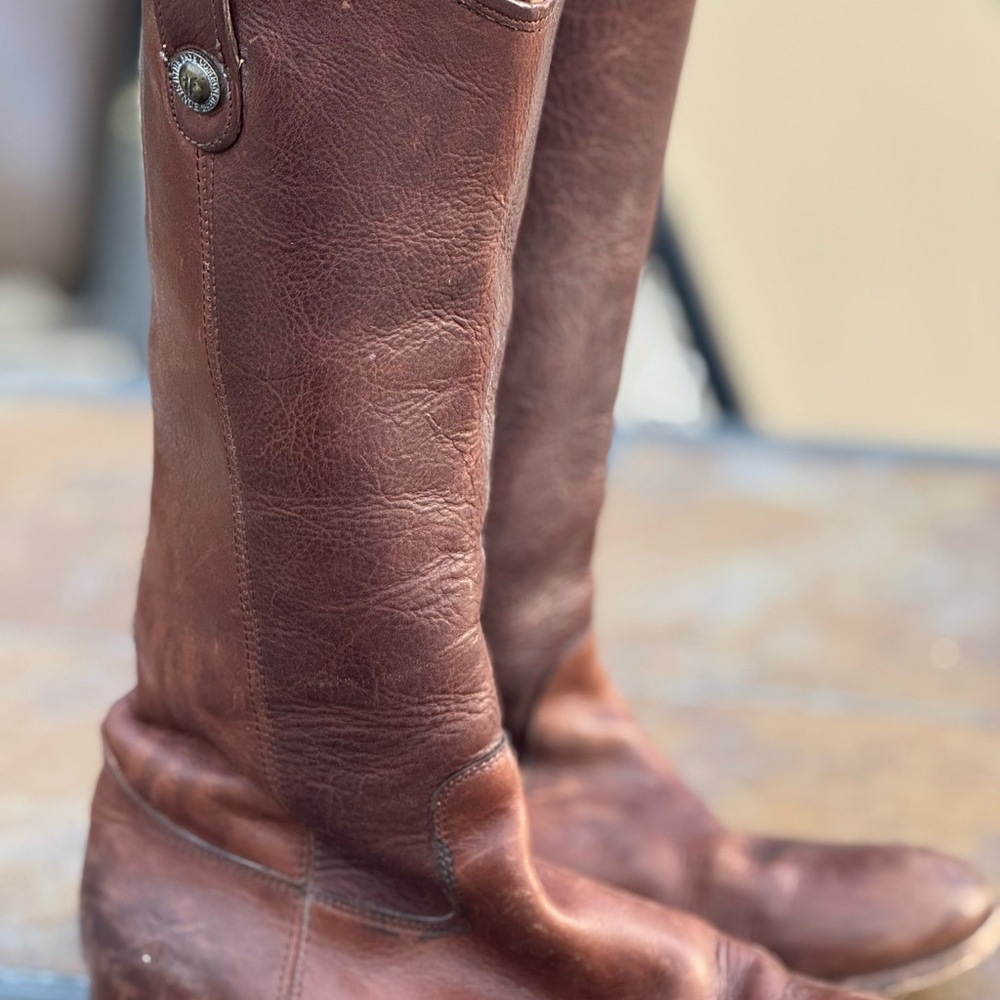 Frye Brown Boots with Vintage Leather - Melissa one button. - Picture 2 of 4